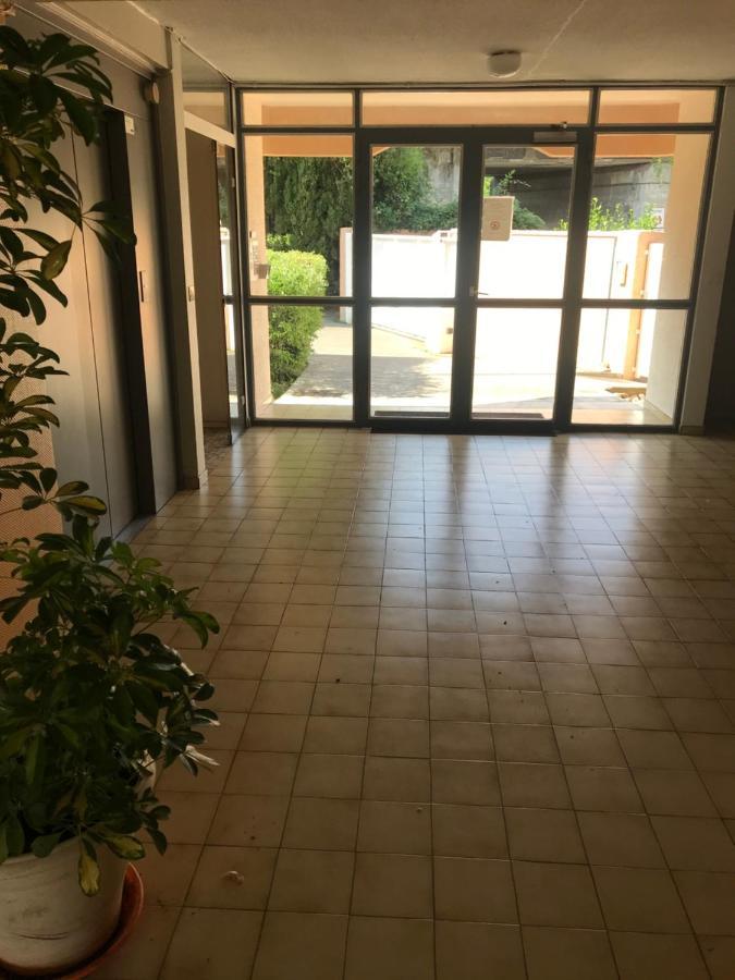 Apartment Joli Avec Jardinet