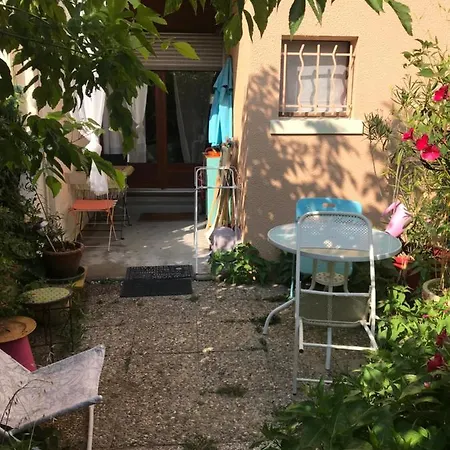 Joli Studio Avec Jardinet Avignon Exterior photo