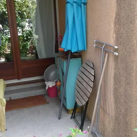 Joli Studio Avec Jardinet Avignon Exterior photo