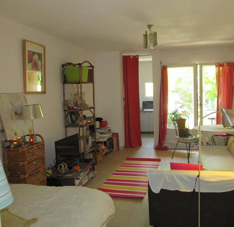 Apartment Joli Avec Jardinet Avignon